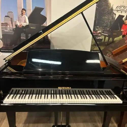 Suzuki baby grand
