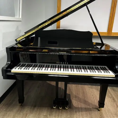 Yamaha G2 Grand Piano