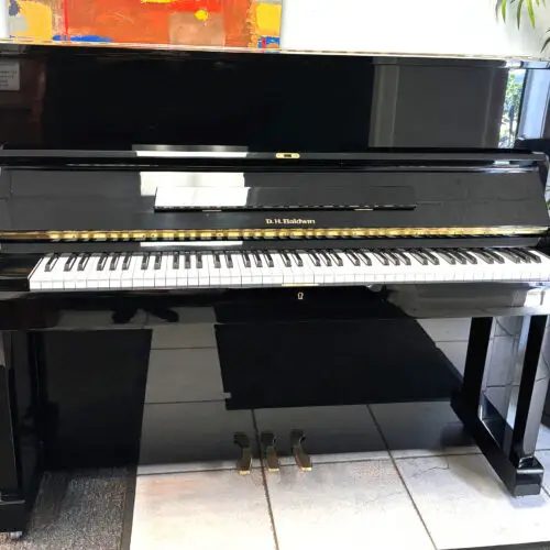 DH Baldwin upright piano